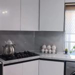 آپارتمان دو خوابه طبقه اول با تراس و پارکینگ در محدوده دهخدا – نوشهر