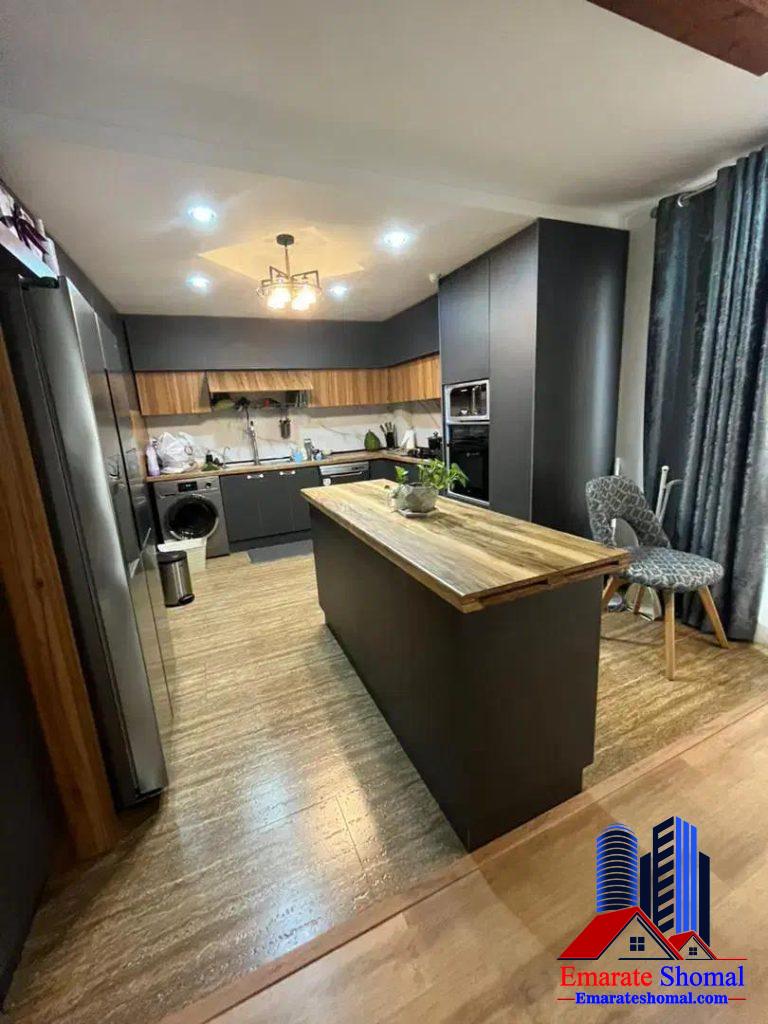 آپارتمان ۳ خوابه لوکس با سند تک‌برگ در طبقه سوم بلوار کریمی، منطقه هواشناسی نوشهر