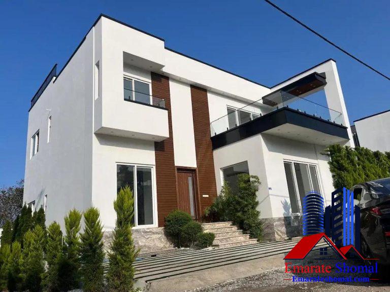 ویلای لوکس ونوش: جنتی بر فراز جنگل با استخر، جکوزی و روف گاردن بی‌نظیر | نمای ابدی طبیعت