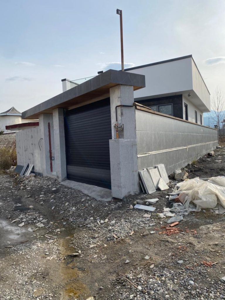 فروش ویلای مدرن ۲۲۰ متری با جواز ساخت | دوبر، روف‌دار، امکانات کامل